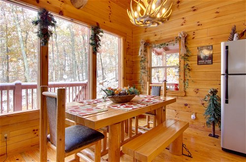 Foto 24 - Secluded Smoky Mountain Cabin w/ Wraparound Deck