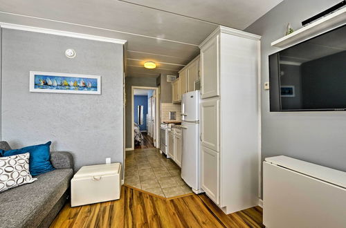 Photo 8 - North Wildwood Condo w/ Pool, Walk to Boardwalk