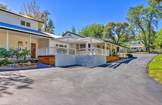 Photo 3 - Beautiful Cottage, Steps to Downtown Murphys