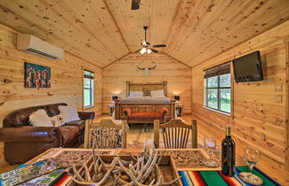 Photo 1 - Rustic-chic Country Cabin - 10 Mi to Main Street