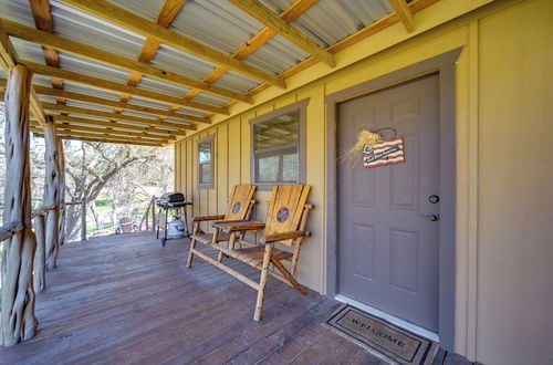 Photo 24 - Rustic-chic Country Cabin - 10 Mi to Main Street