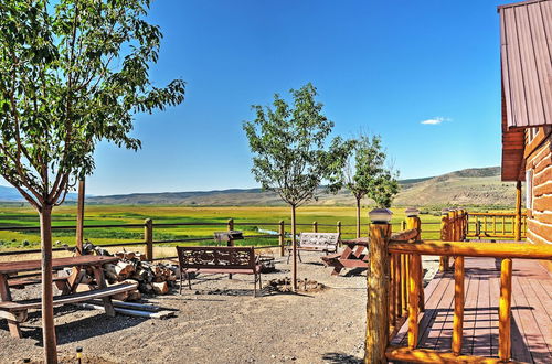 Foto 6 - Remote Antimony Log Cabin w/ Green Meadow Views