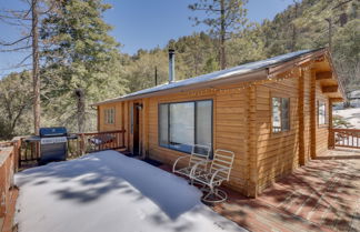 Photo 2 - Pine Mountain Club Cabin Rental w/ Pool Access