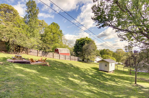 Foto 4 - Asheville Home w/ Views Near Blue Ridge Parkway