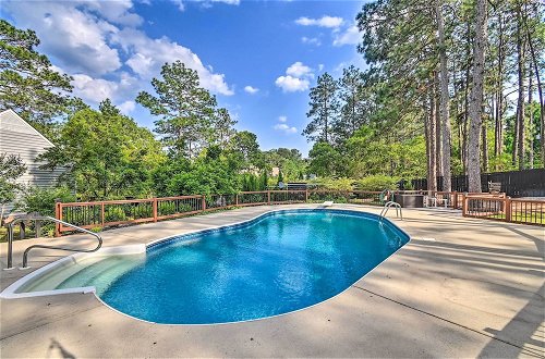 Foto 8 - Peaceful Southern Pines Home w/ Pool + Yard
