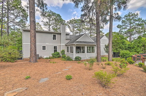 Foto 43 - Peaceful Southern Pines Home w/ Pool + Yard