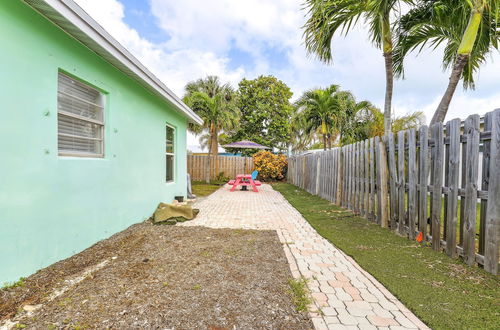 Photo 17 - Jensen Beach Escape w/ Patio - Walk to Beach