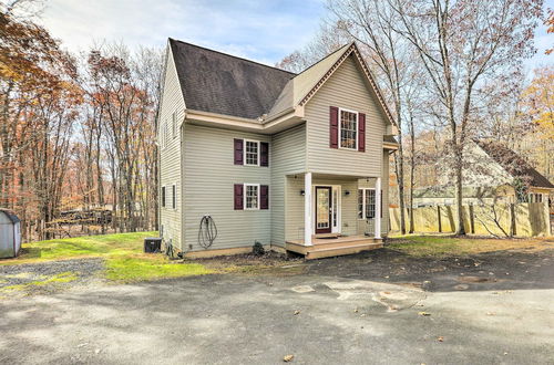 Foto 2 - Albrightsville Home w/ Lake Access & Hot Tub