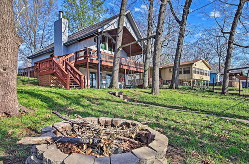 Foto 1 - Waterfront Getaway w/ Fire Pit & Boat Slip