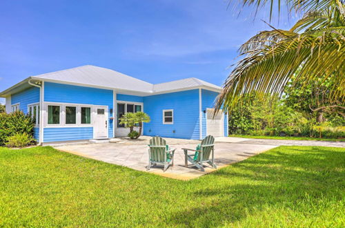 Photo 31 - Hutchinson Island Cottage: Steps to the Beach