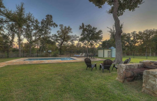 Upscale Home With Pool and Firepit - Close to Mercer St! - Foto 36