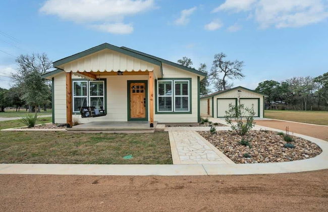 Upscale Home With Pool and Firepit - Close to Mercer St! - Foto 45