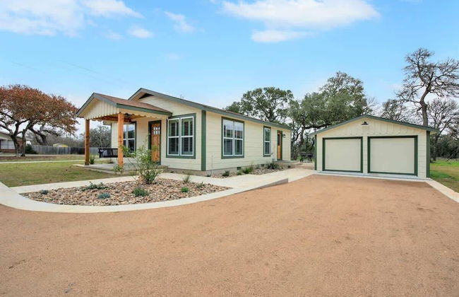 Upscale Home With Pool and Firepit - Close to Mercer St! - Foto 38