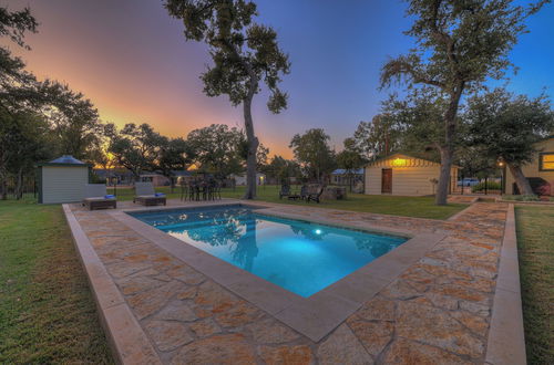 Foto 29 - Upscale Home With Pool and Firepit - Close to Mercer St