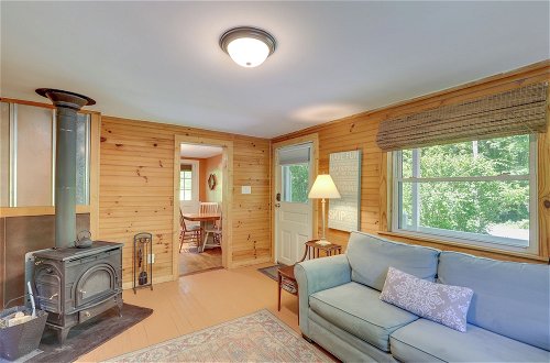 Foto 15 - Secluded Marshall Cottage w/ Hot Tub & Mtn Views