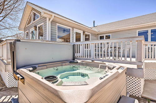 Foto 24 - Charming Buena Vista Home w/ Hot Tub + Deck
