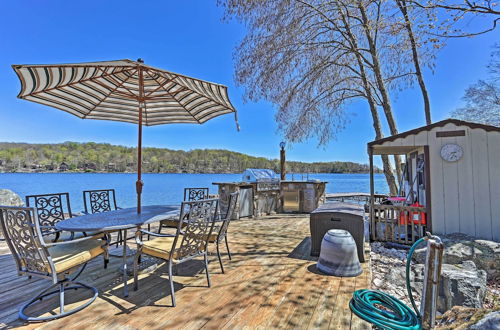 Photo 41 - Grand Lakefront Home w/ Dock in The Hideout