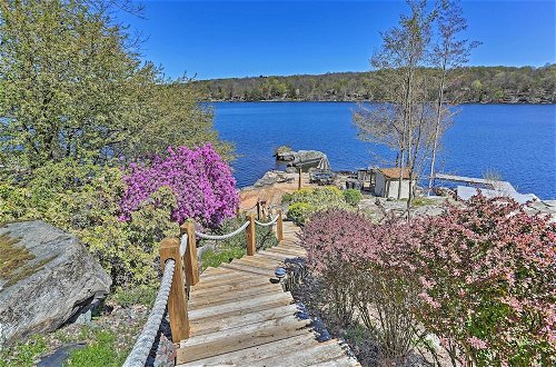 Photo 20 - Grand Lakefront Home w/ Dock in The Hideout