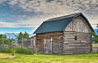 Photo 1 - Rustic Hamilton Farmhouse: Stunning Mtn Views