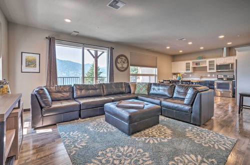 Photo 17 - Modern Manson Condo w/ Pool & Lake Chelan Views