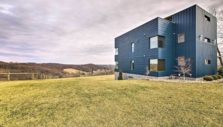 Photo 1 - Modern Apartment w/ Rooftop Patio & Sweeping Views