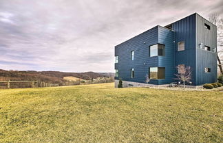 Photo 1 - Modern Apartment w/ Rooftop Patio & Sweeping Views