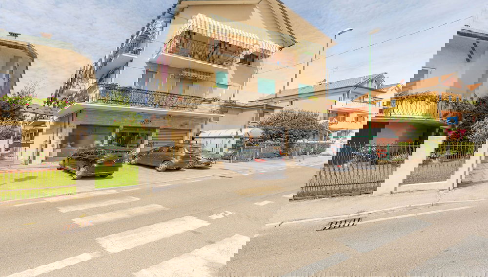 Primary image