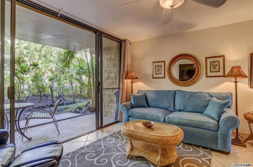 Foto 11 - Wonderful West Maui Beach Suites