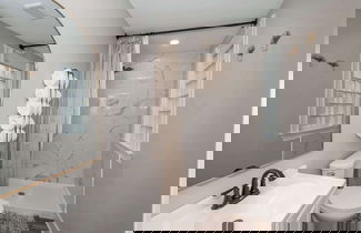 Foto 1 - Luxe Spot 2