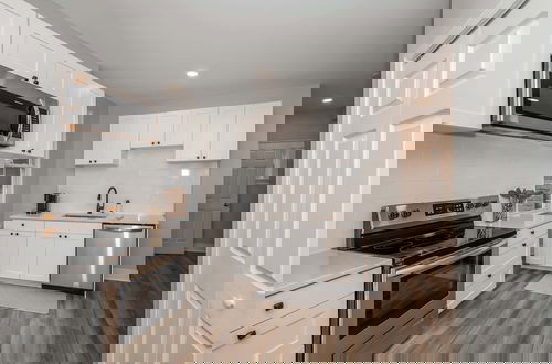 Foto 4 - The Luxe Spot 1