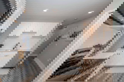 Photo 11 - Luxe Spot Suites