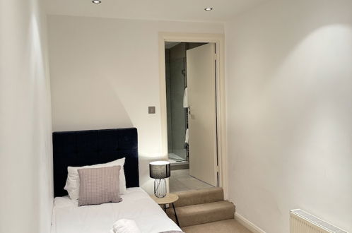 Photo 12 - The Heart of Kensington Mews - Private House-Centrally Located-Great Transport