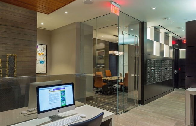 Crystal City Condo w Top Amenities - Foto 43