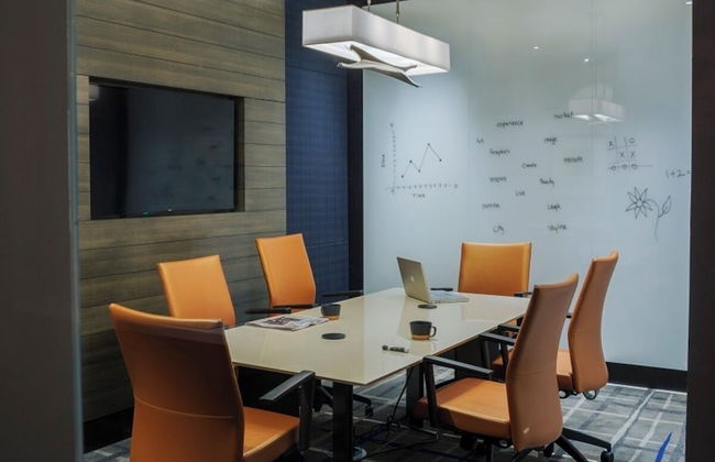 Crystal City Condo w Top Amenities - Foto 45