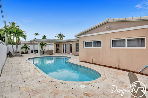 Photo 32 - 6 BR With Heated Pool Close to Beach