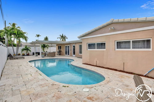 Photo 32 - 6 BR With Heated Pool Close to Beach