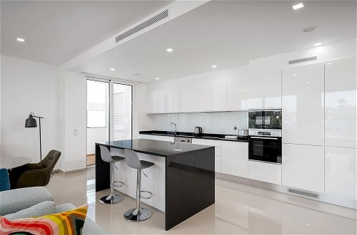 Foto 8 - Fresh New Premium Lagos Apartment by Ideal Homes