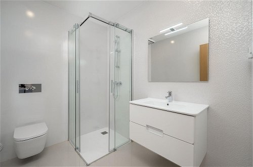 Foto 5 - Fresh New Premium Lagos Apartment by Ideal Homes