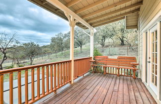 Photo 2 - Templeton Ranch w/ Private Hot Tub & Deck