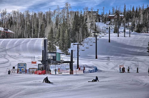 Photo 5 - Ski-in/ski-out Cabin: Lift to Brian Head Resort