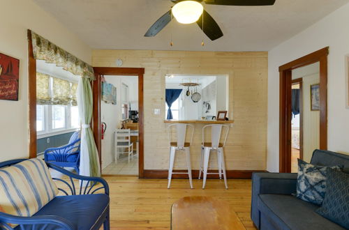 Photo 18 - Wildwood Apartment - Porch & Enclosed Sunroom