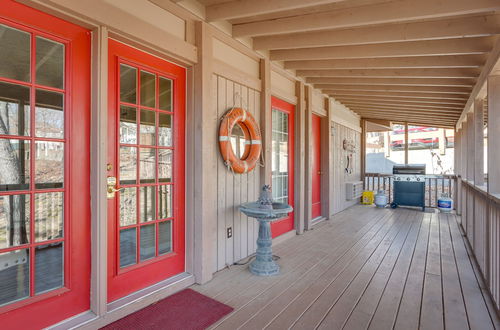 Photo 10 - Osage Beach Home: Screened Porch, Resort Amenities