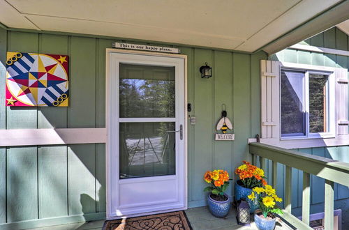 Photo 34 - Idyllic Newland Cottage w/ Spacious Deck, Fire Pit