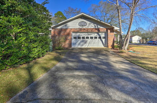 Foto 3 - Quiet Dothan House With Fenced Yard + Fire Pit