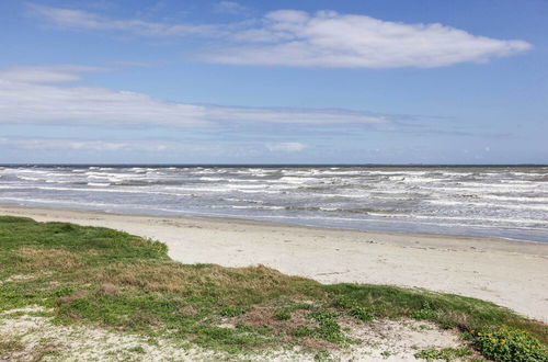 Photo 15 - Bright Texas Retreat Near Pleasure Pier & Beach