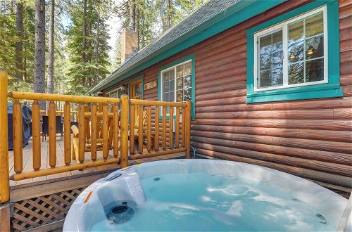 Photo 6 - South Lake Tahoe Cabin: Hot Tub & Deck