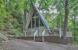 Photo 3 - A-frame Gatlinburg Cabin w/ Deck & Private Hot Tub