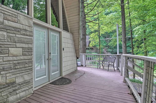 Foto 9 - A-frame Gatlinburg Cabin w/ Deck & Private Hot Tub