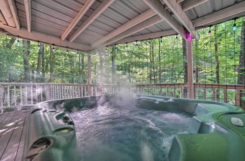 Foto 20 - A-frame Gatlinburg Cabin w/ Deck & Private Hot Tub