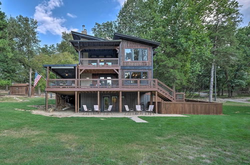 Photo 1 - Beaver Lake Hideaway With Fire Pit by Marina